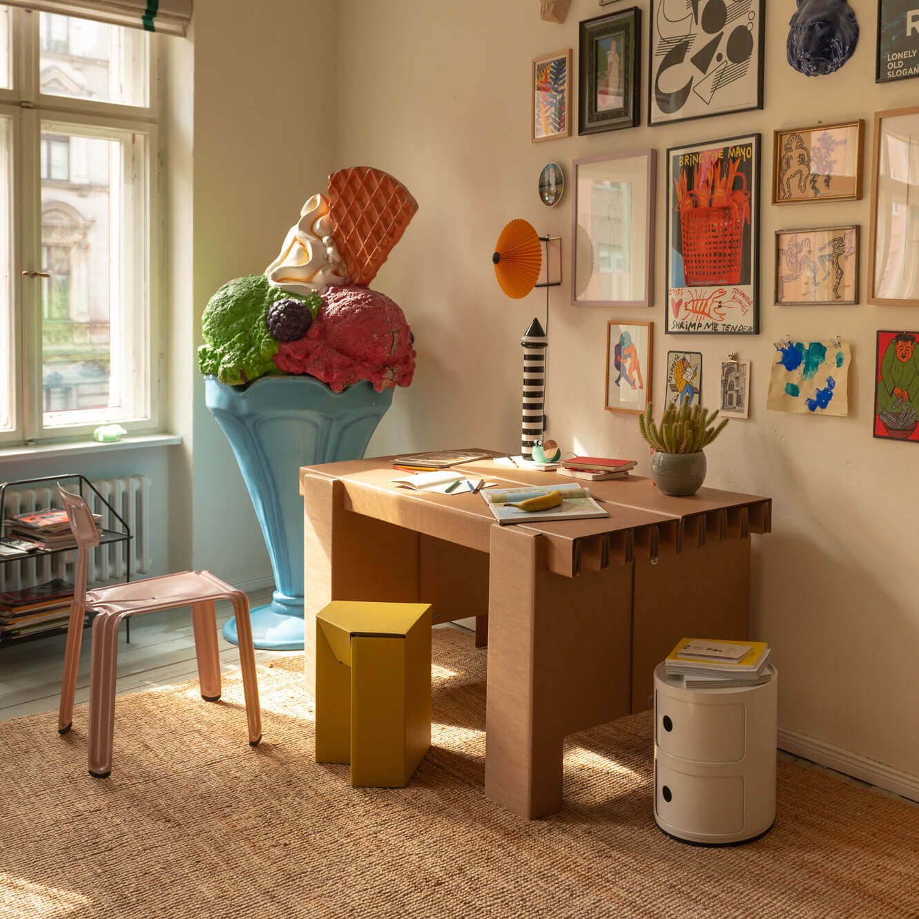 ROOM IN A BOX - Tische und Pulte