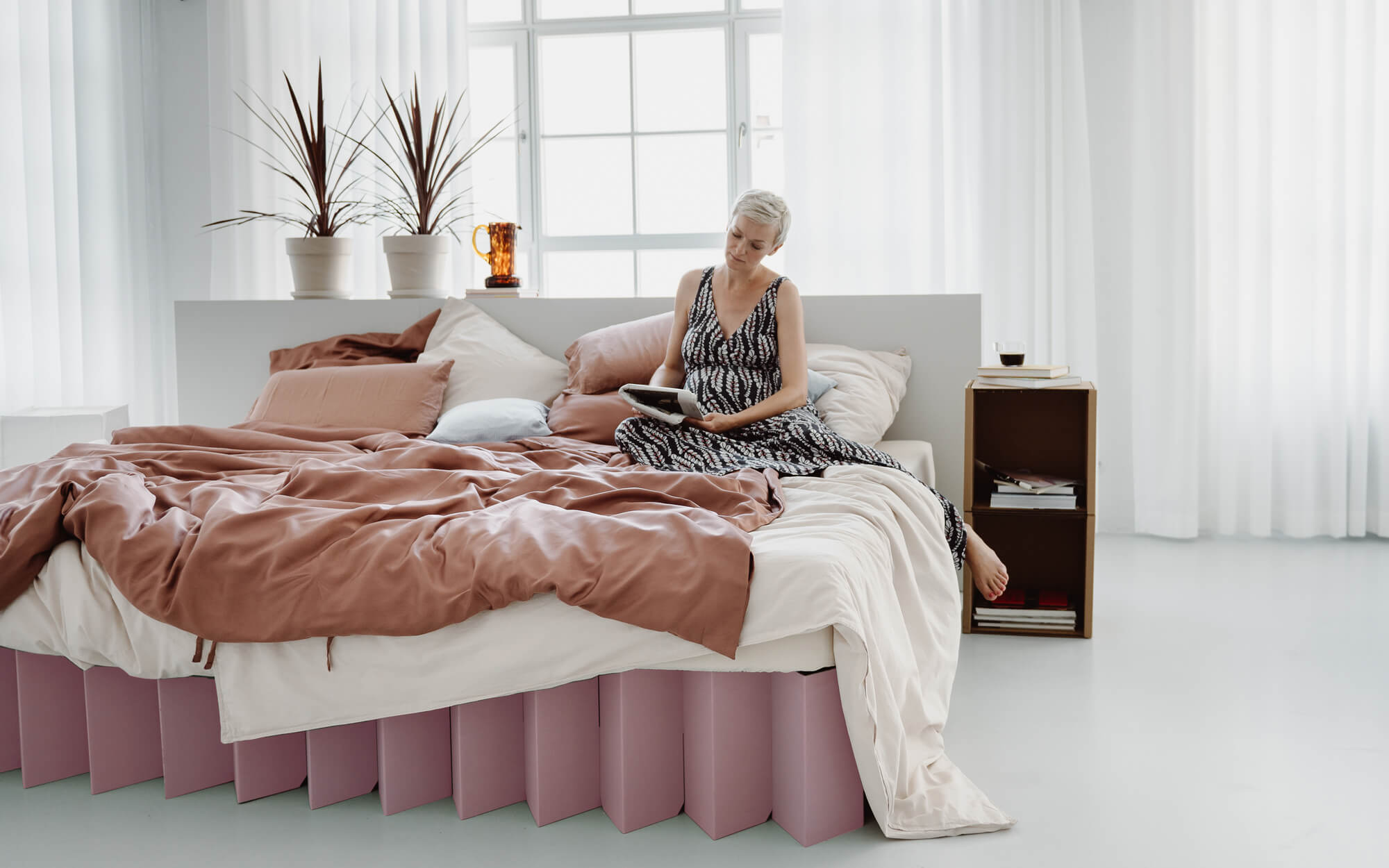 ROOM IN A BOX Bett 2.0 in altrosa als Familienbett
