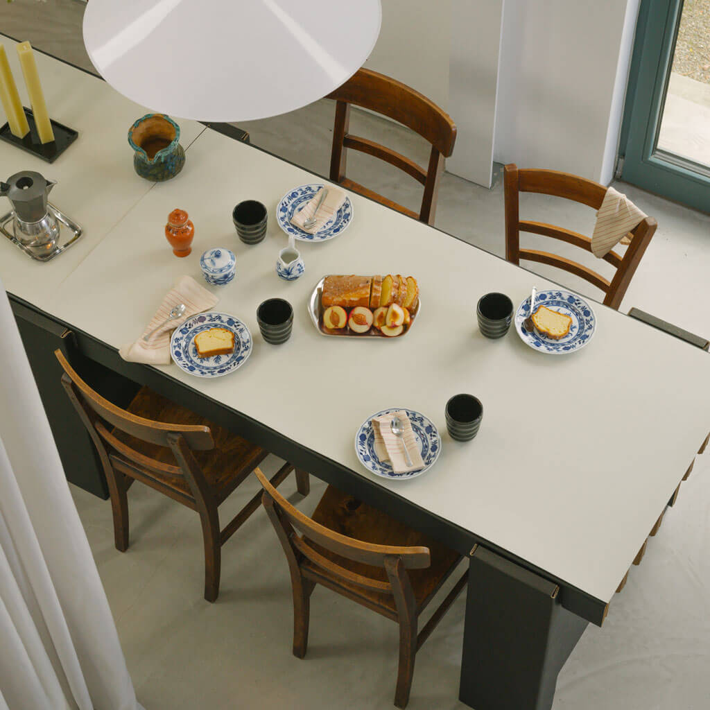 RIAB Linoleum Auflage für GRID Tisch Freisteller in hellgrau