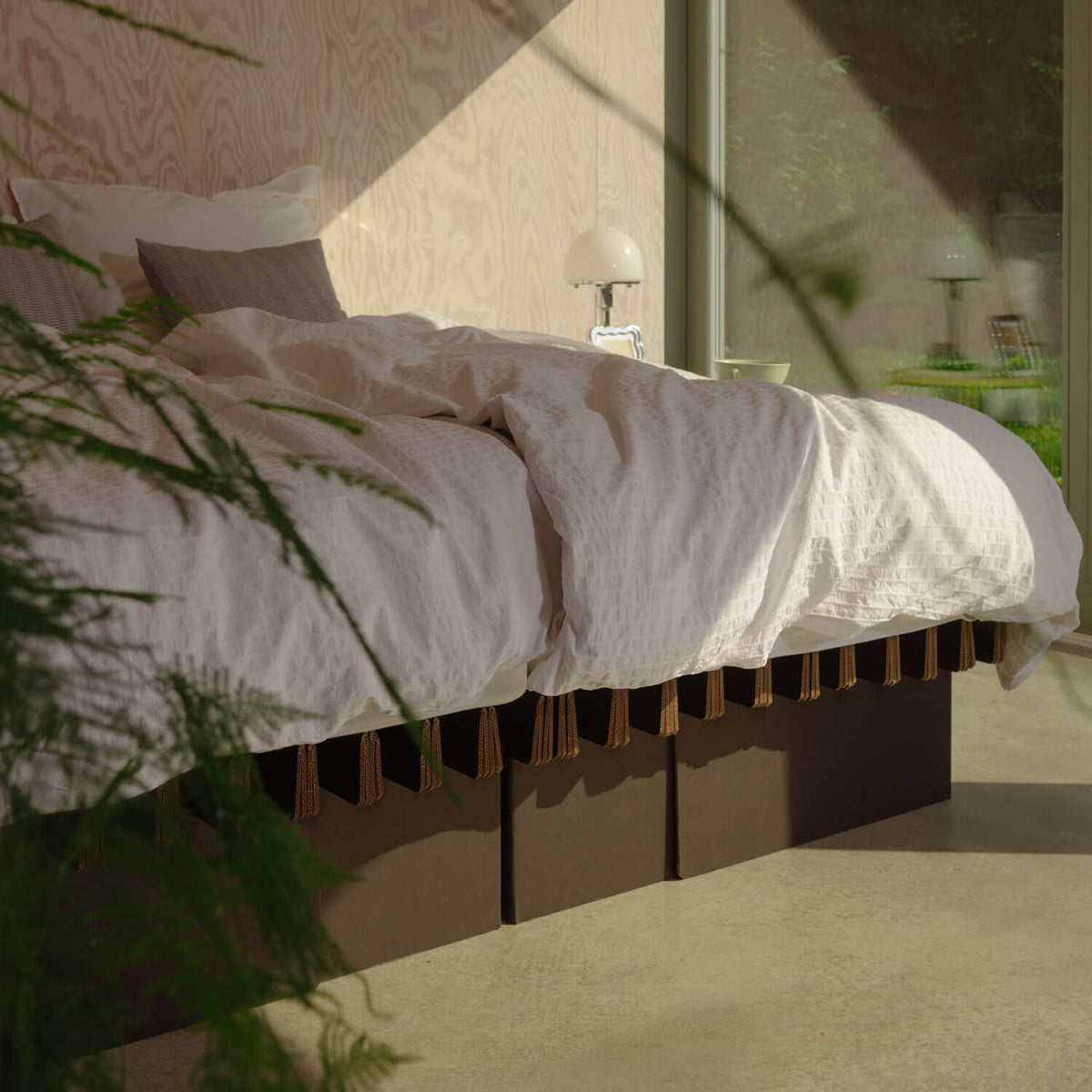 ROOM IN A BOX nachhaltiges GRID Familienbett in schwarz