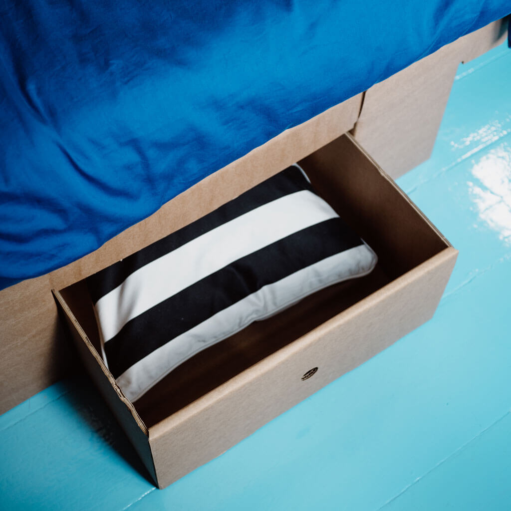 ROOM IN A BOX Stauraumbett mit Schublade in naturbraun