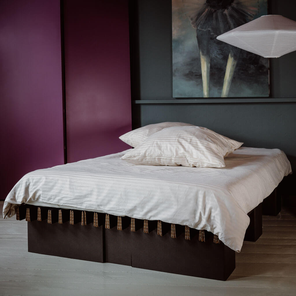 ROOM IN A BOX GRID Bett Stauraumbett Breite M in schwarz mit Schubladen, Matratze und Bettwäsche