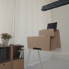  ROOM IN A BOX modulares Regal 2x3, MonKey Desk und Hängeleuchte im Büro