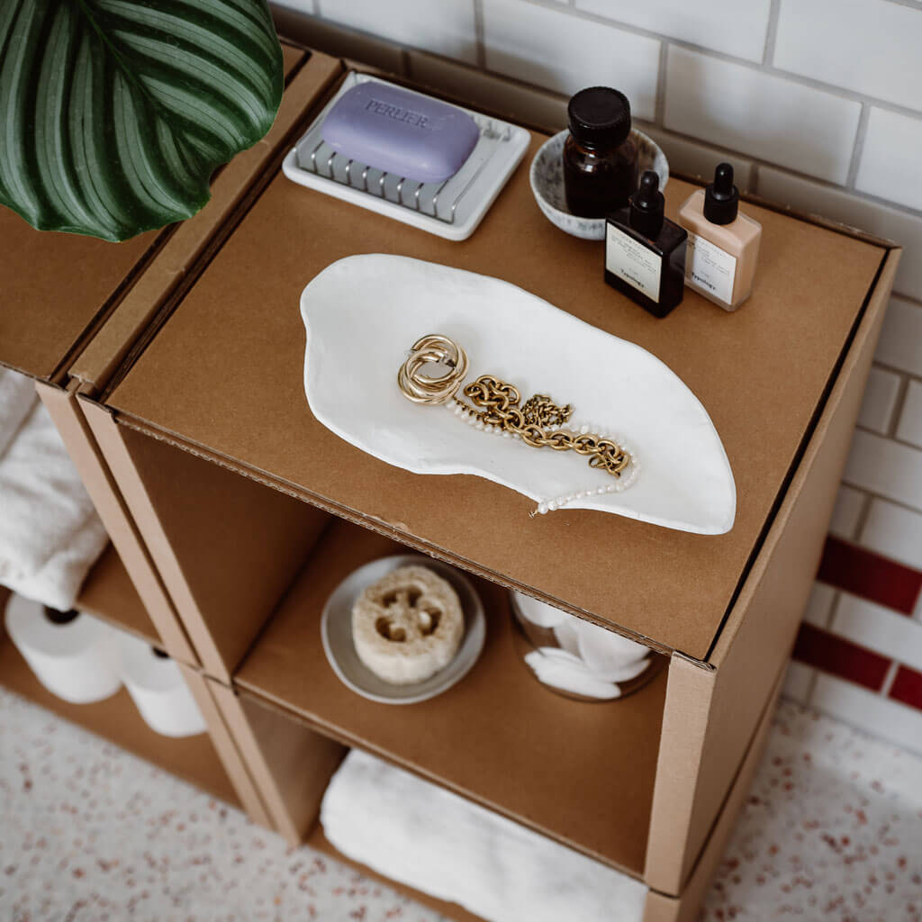 ROOM IN A BOX - Modulares Regal 2x2 ohne Erweiterungen im Badezimmer