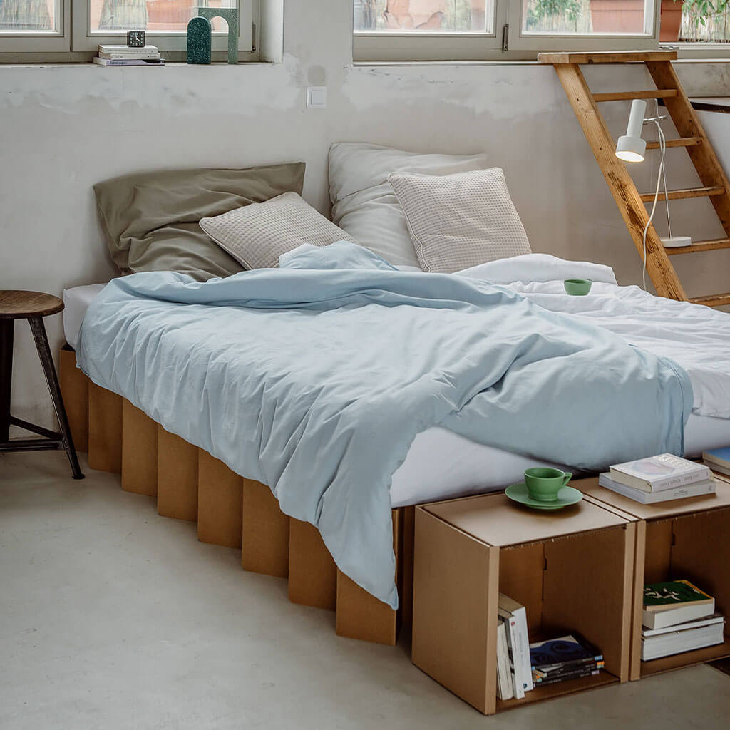 ROOM IN A BOX - Modulares Regal im Schlafzimmer